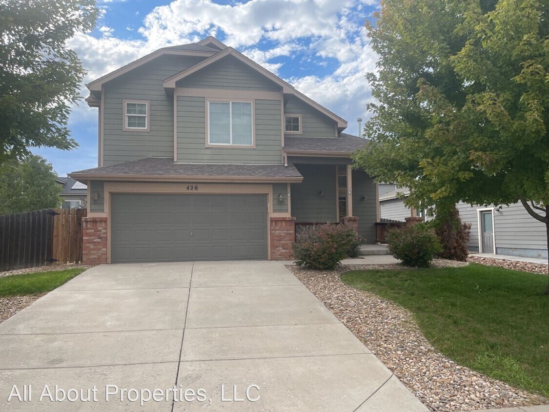 4 br, 3.5 bath House 426 Heritage Lane House Rental in Johnstown