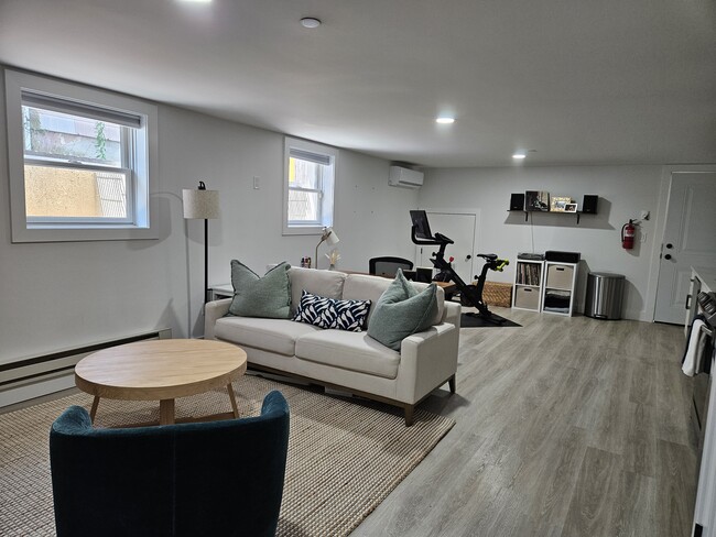 Foto del edificio - 90 Shrewsbury Ave