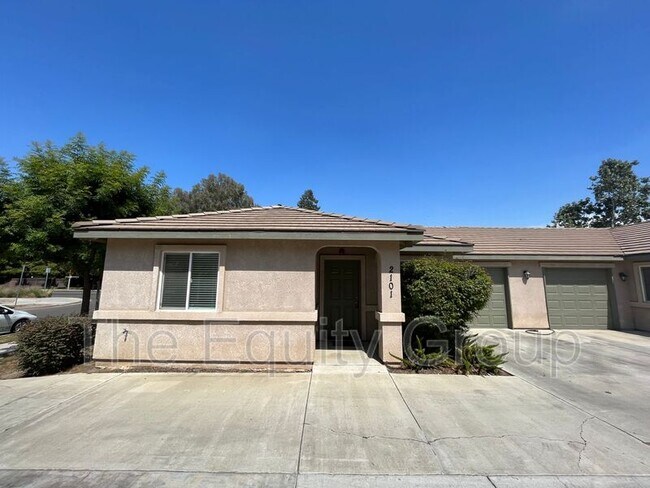 Building Photo - 2101 W Lark Ave