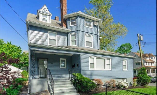 Building Photo - 299 Webster Ave