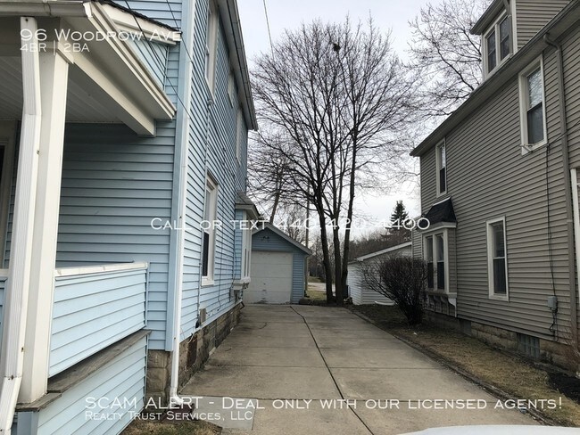 Foto del edificio - 96 Woodrow Ave