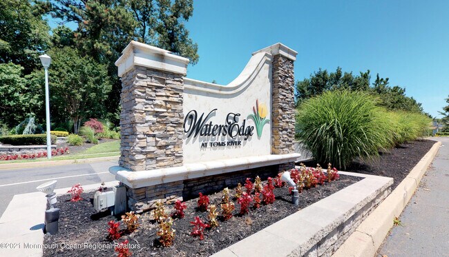 Foto del edificio - 1922 Waters Edge Dr