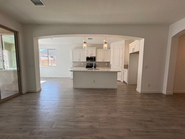 Foto del edificio - Brand New Laughlin Ranch 3 BR 2Ba Golf Com...