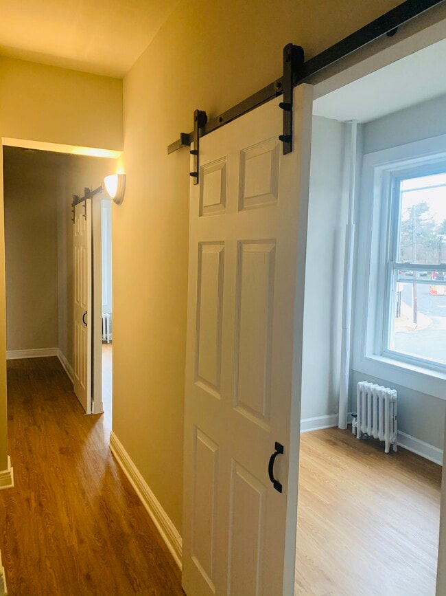 Photo - 35 Conger St Apartments