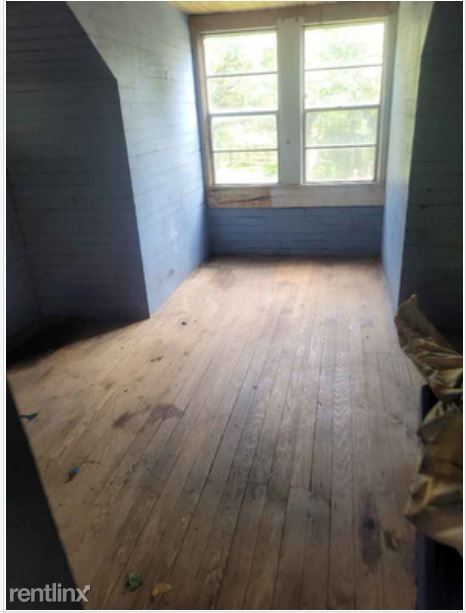 Foto del edificio - 2 br, 1 bath House - 1155 Sutton Avenue