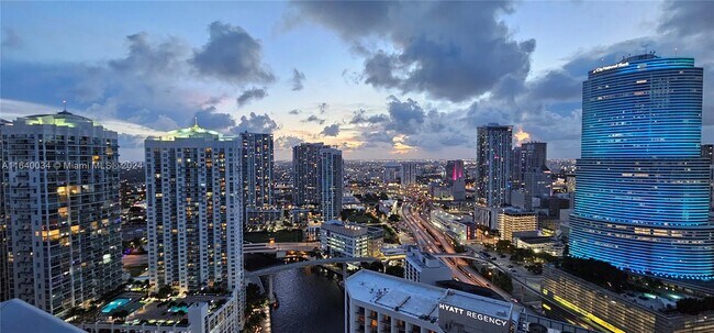 Foto del edificio - 200 Biscayne Blvd Way
