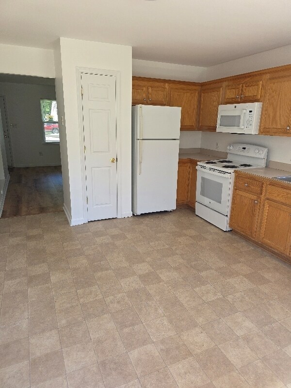 Foto del edificio - 2401 S Ridge Ave