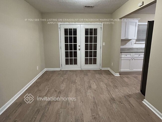 Building Photo - 2529 Country Lake Cir