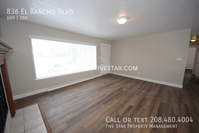 Foto del edificio - 836 El Rancho Blvd