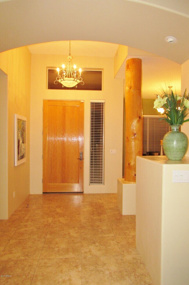 Building Photo - 11290 E Whitethorn Dr