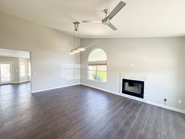 Building Photo - 5930 W Venus Way