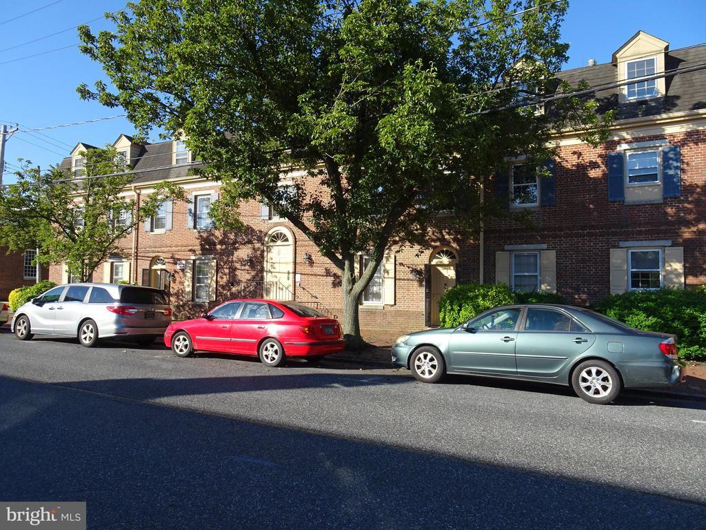 Primary Photo - 500 Delaware St