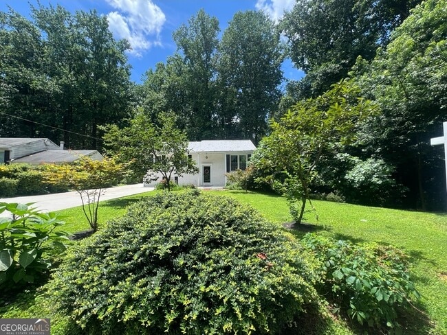 Building Photo - 3990 Admiral Dr