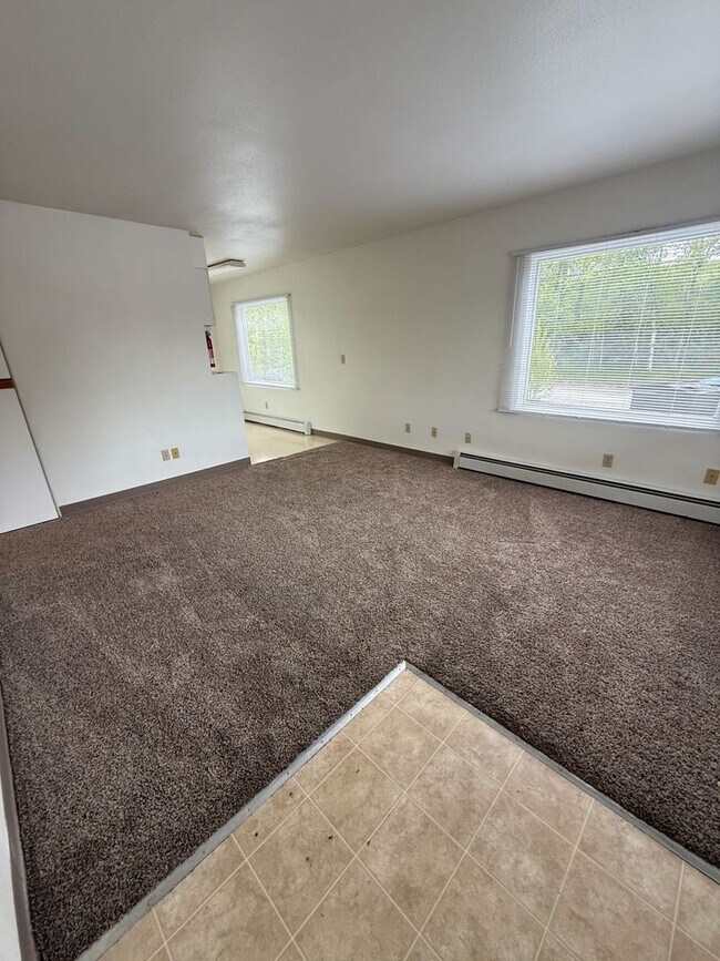 Foto del edificio - 2 BD, 1 BA Apartment Nestled Back on a Culd-de-Sac
