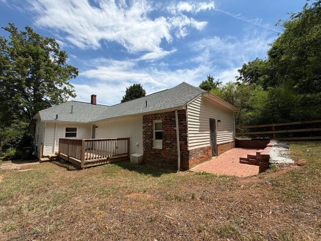 Building Photo - 405 N 4th St