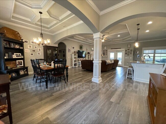 Foto del edificio - 117 Crest Hill Dr