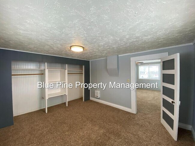 Building Photo - 53 N 4400 E