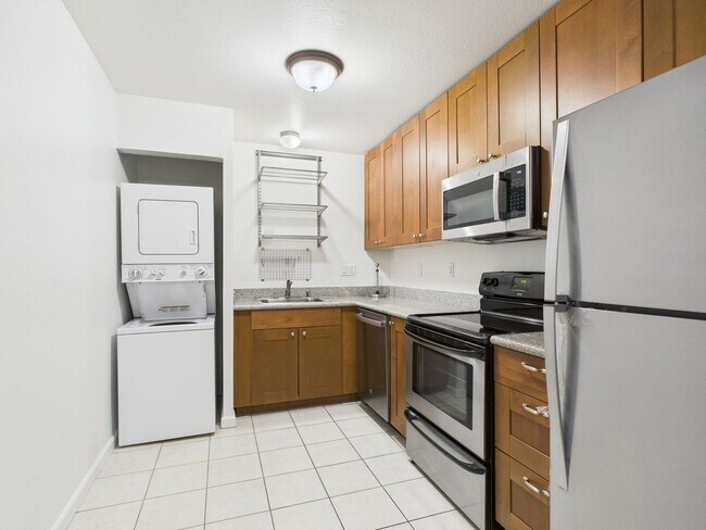 Foto del edificio - Upstairs 1 bedroom condo now available at Cypress Park