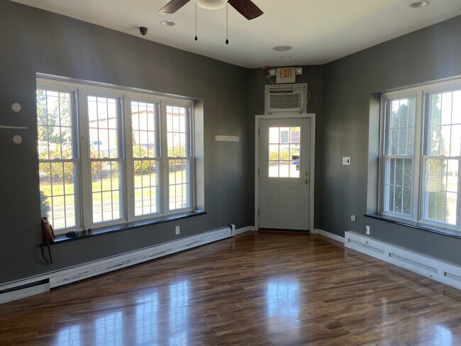 Building Photo - 101 S Morton Ave