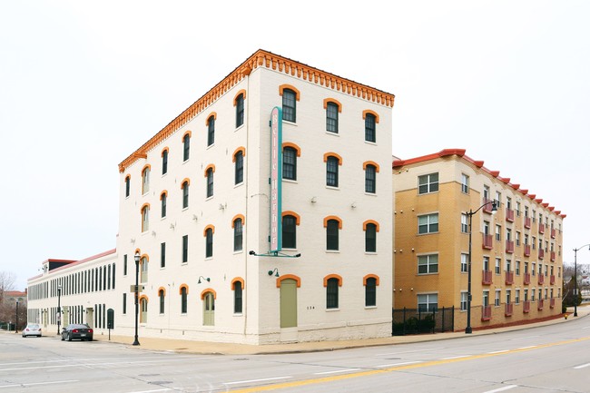 Foto del edificio - Belle Harbor Lofts