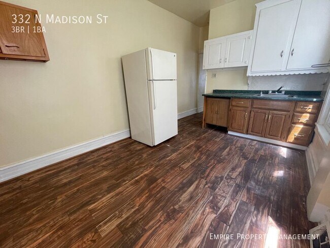 Foto del edificio - 3-Bedroom/1-Bathroom Home in Allentown!!