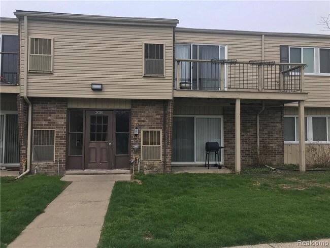 Building Photo - 38200 Fairway Ct
