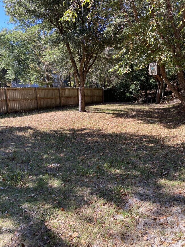 Foto del edificio - Beautiful home in Emerald Isle.