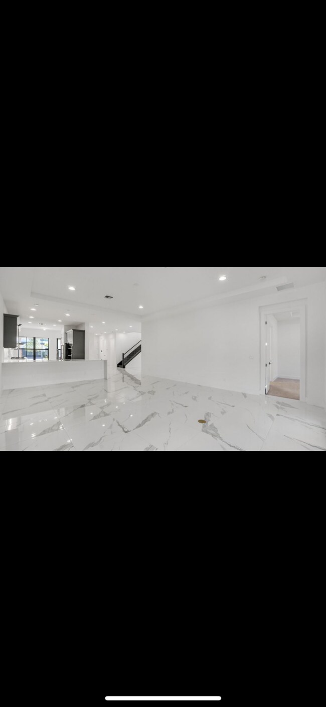 Building Photo - 13518 Artisan Cir