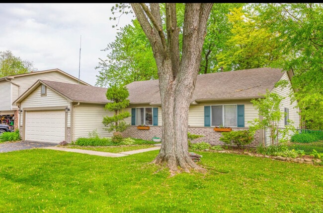 Building Photo - 1133 Bramble Ave