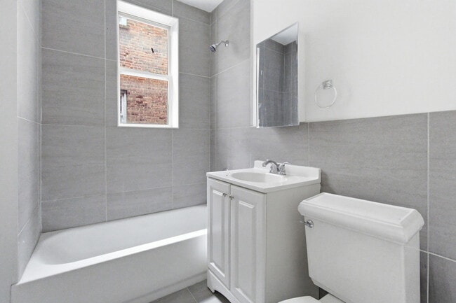 Building Photo - 649 Chancellor Ave