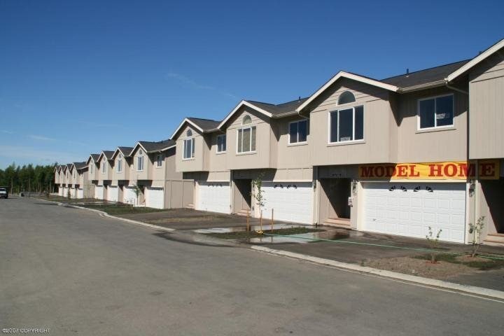 Primary Photo - 4 Bedroom Wasilla Townhouse!