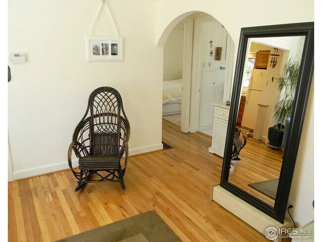 Foto del edificio - 1438 W Oak St