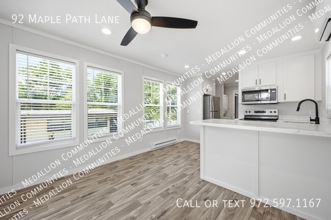 Building Photo - 92 Maple Path Ln
