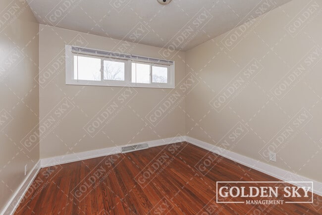 Building Photo - 9912 Washington St