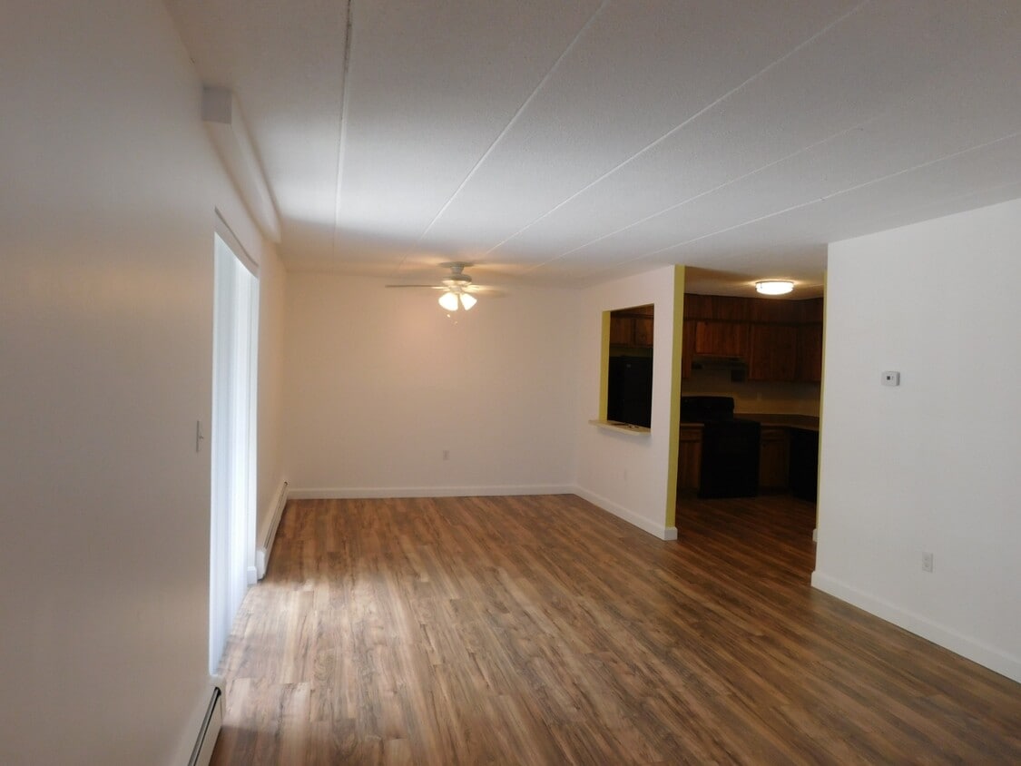 Photo - 1000 Lexington St (Waltham, MA)
