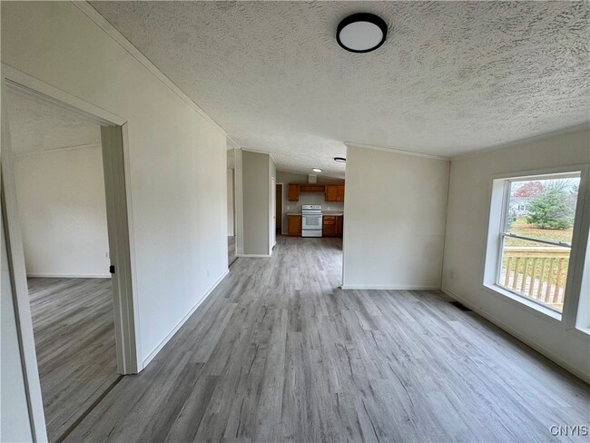 Foto del edificio - 4943 Forest Ave