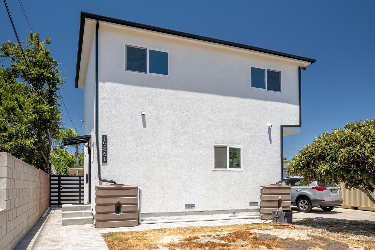 Foto principal - 15859 Stare St