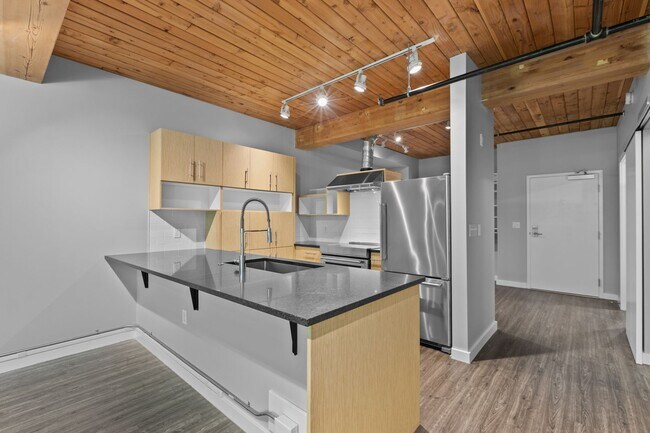 Building Photo - Modern Air Conditioned South Lake Union Loft