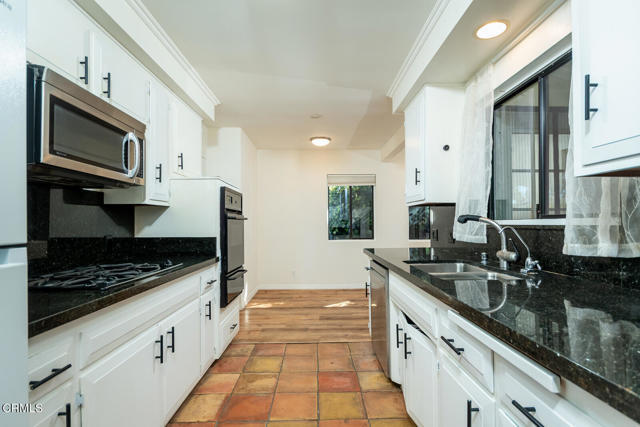 Foto del edificio - 8314 Owens St