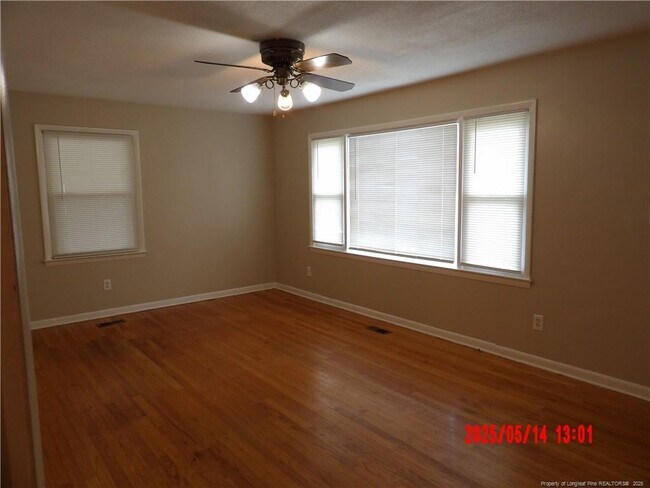 Foto del edificio - 8901 Cliffdale Rd