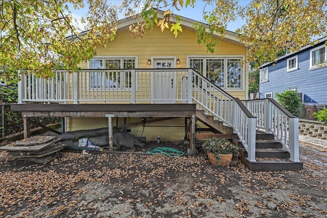 Building Photo - 519 Tamalpais Dr