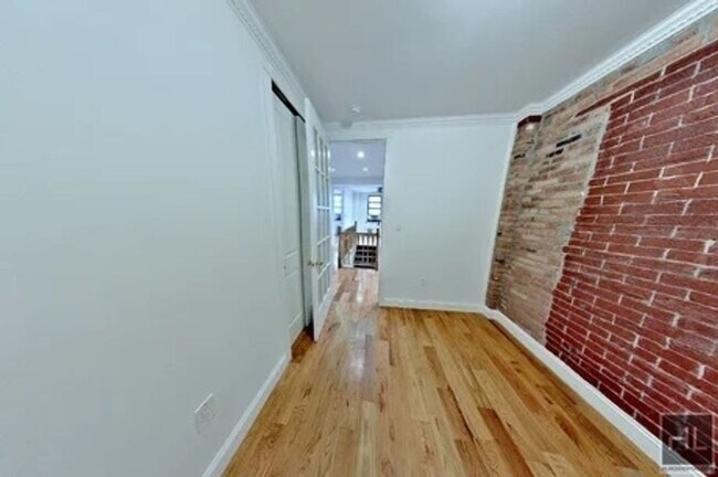 Foto del edificio - East 100th Street