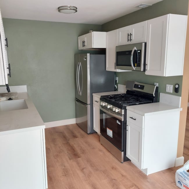 Building Photo - 2101 S Pacific Ave