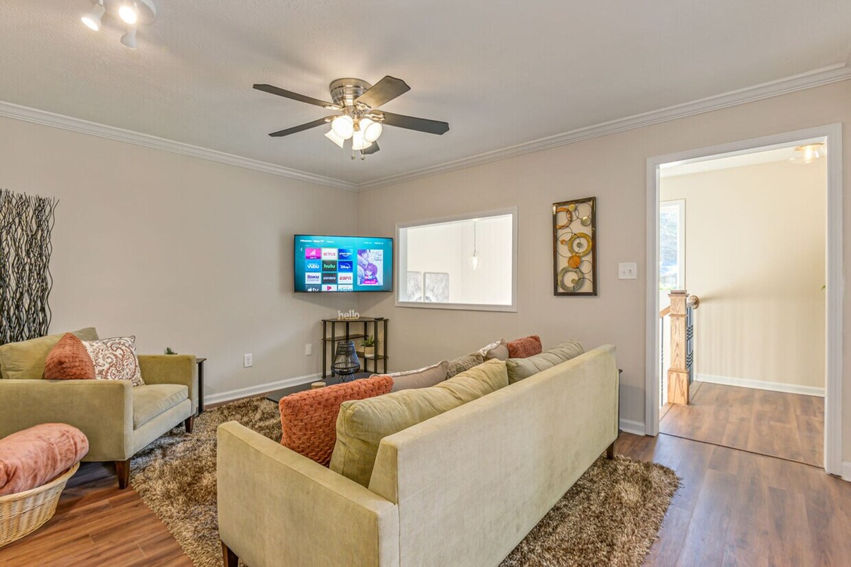 Foto principal - 25 W Ridge Dr SE