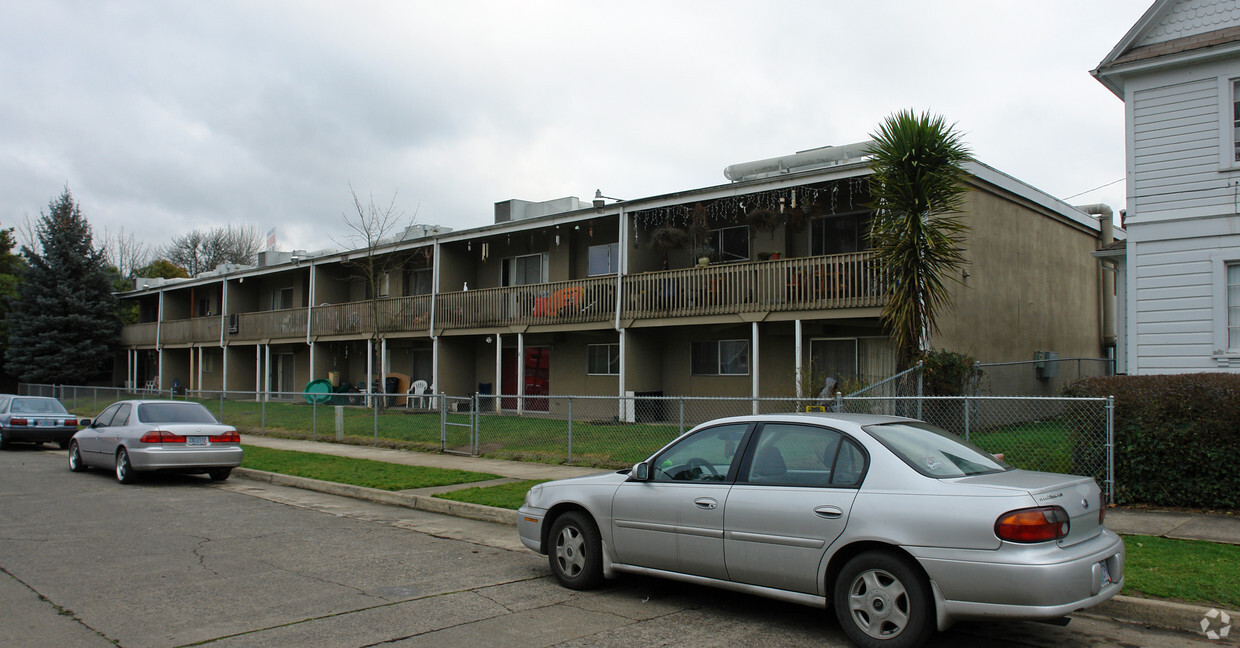 Building Photo - Parkside Apartments