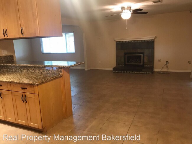 Building Photo - 3 br, 2 bath House - 2620 Carriage St