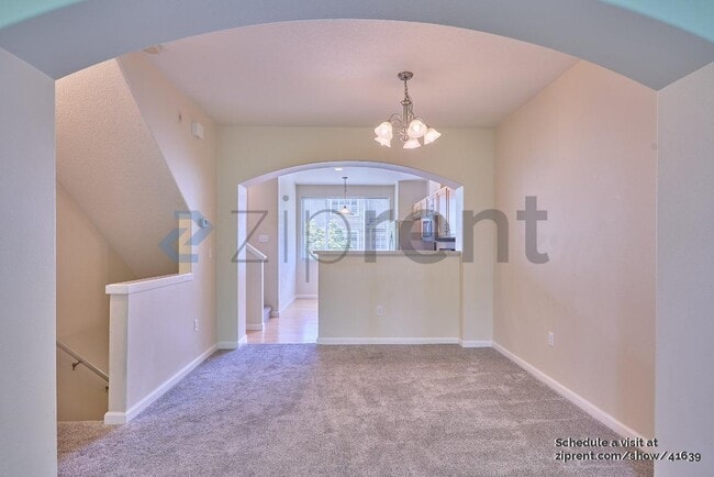 Building Photo - 15440 SW Mallard Dr