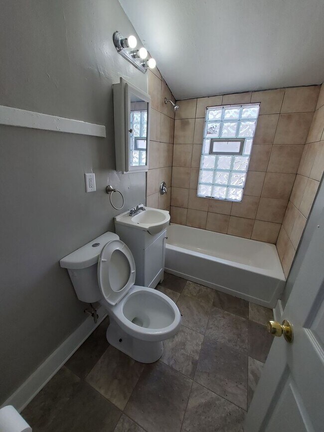 Foto del edificio - 2925 N 38th St