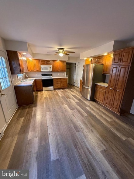 Building Photo - 609 Chicory Spring Ct