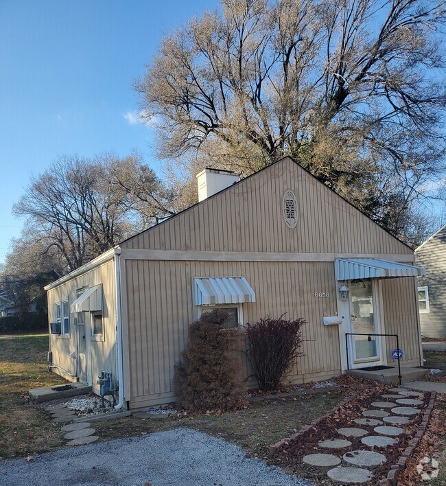 Swope Park Campus Houses under 1,000 Kansas City, MO 1 Homes